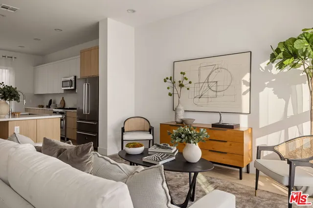 $1,199,000 | 6118 Marbella Lane, Los Angeles, CA 90038