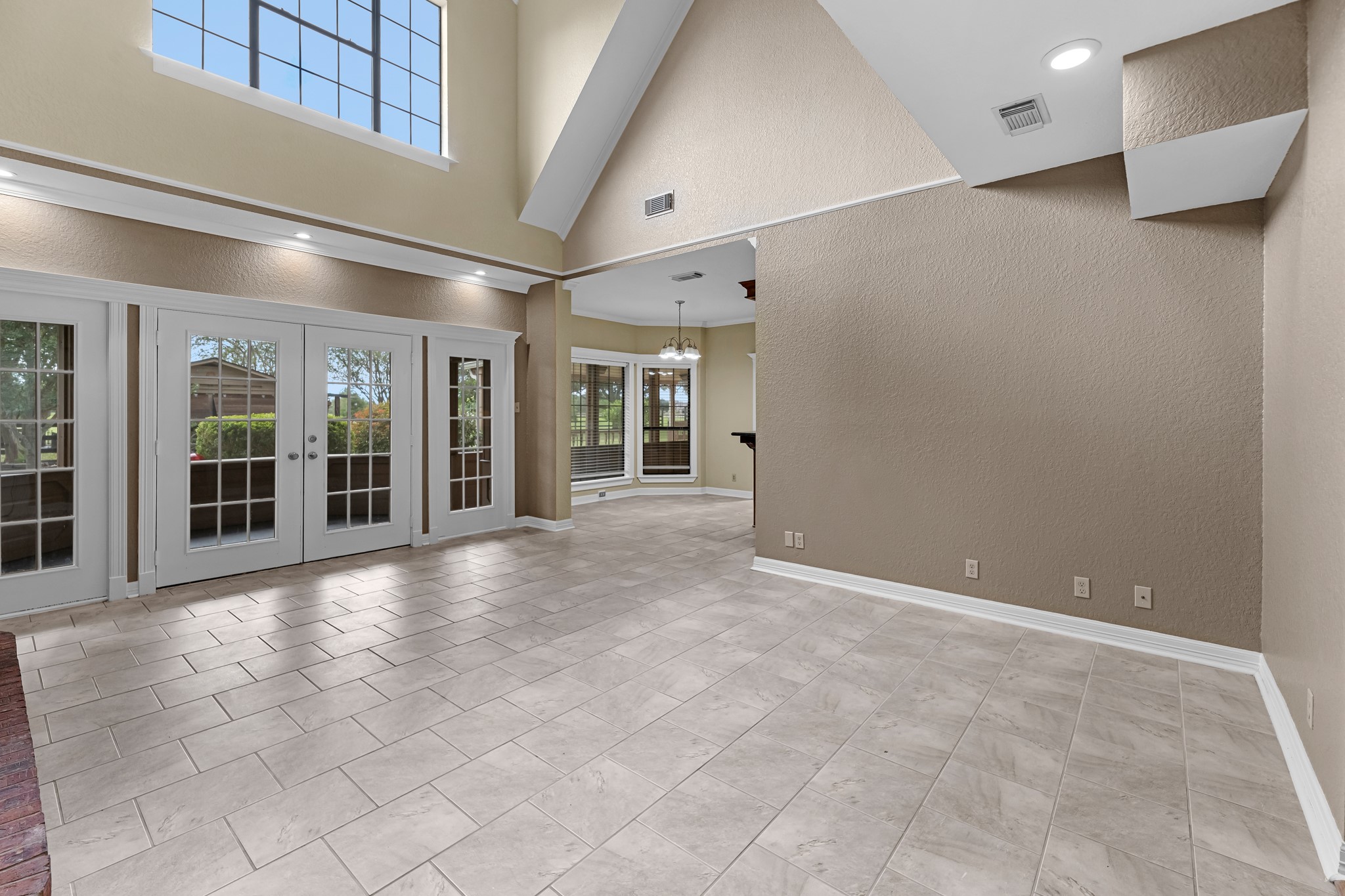 24849 County Road 48 Angleton, TX 77515 - Photo 11 of 48 a view of a building