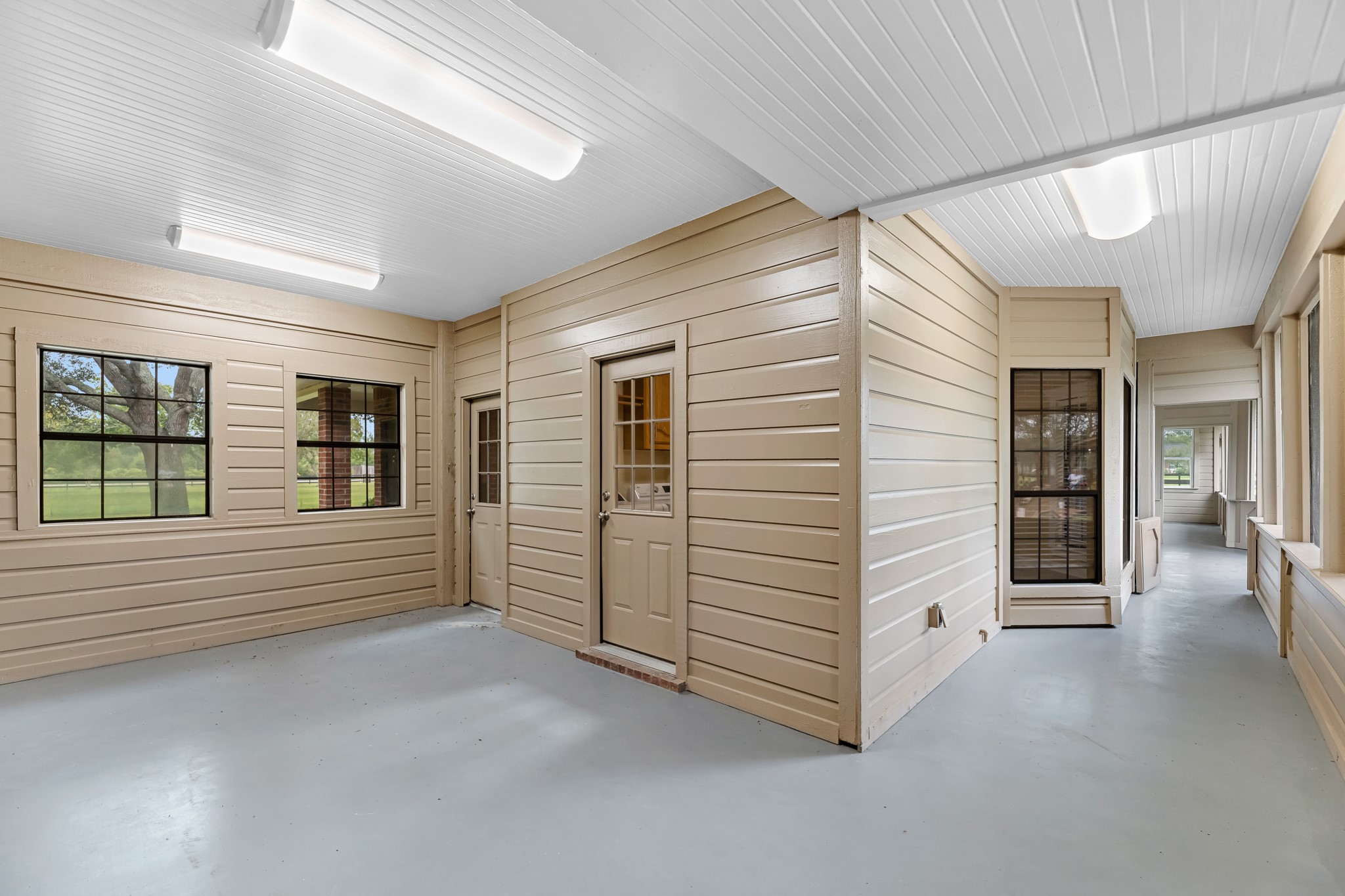 24849 County Road 48 Angleton, TX 77515 - Photo 31 of 48 a view of an empty room