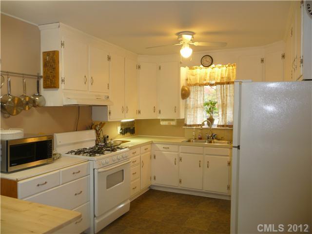 6315 Vernedale Road Charlotte, NC 28212 - Photo 6 of 14 Gallery Image 6