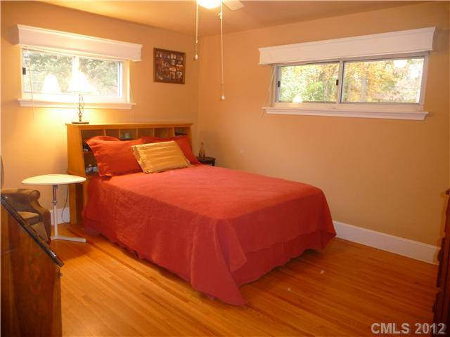 6315 Vernedale Road Charlotte, NC 28212 - Photo 8 of 14 Gallery Image 8