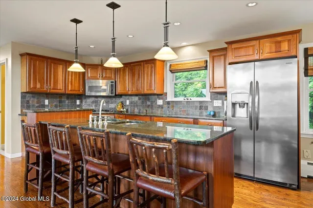 $2,849,000 | 15 Green Harbour Lane, Lake George, NY 12845