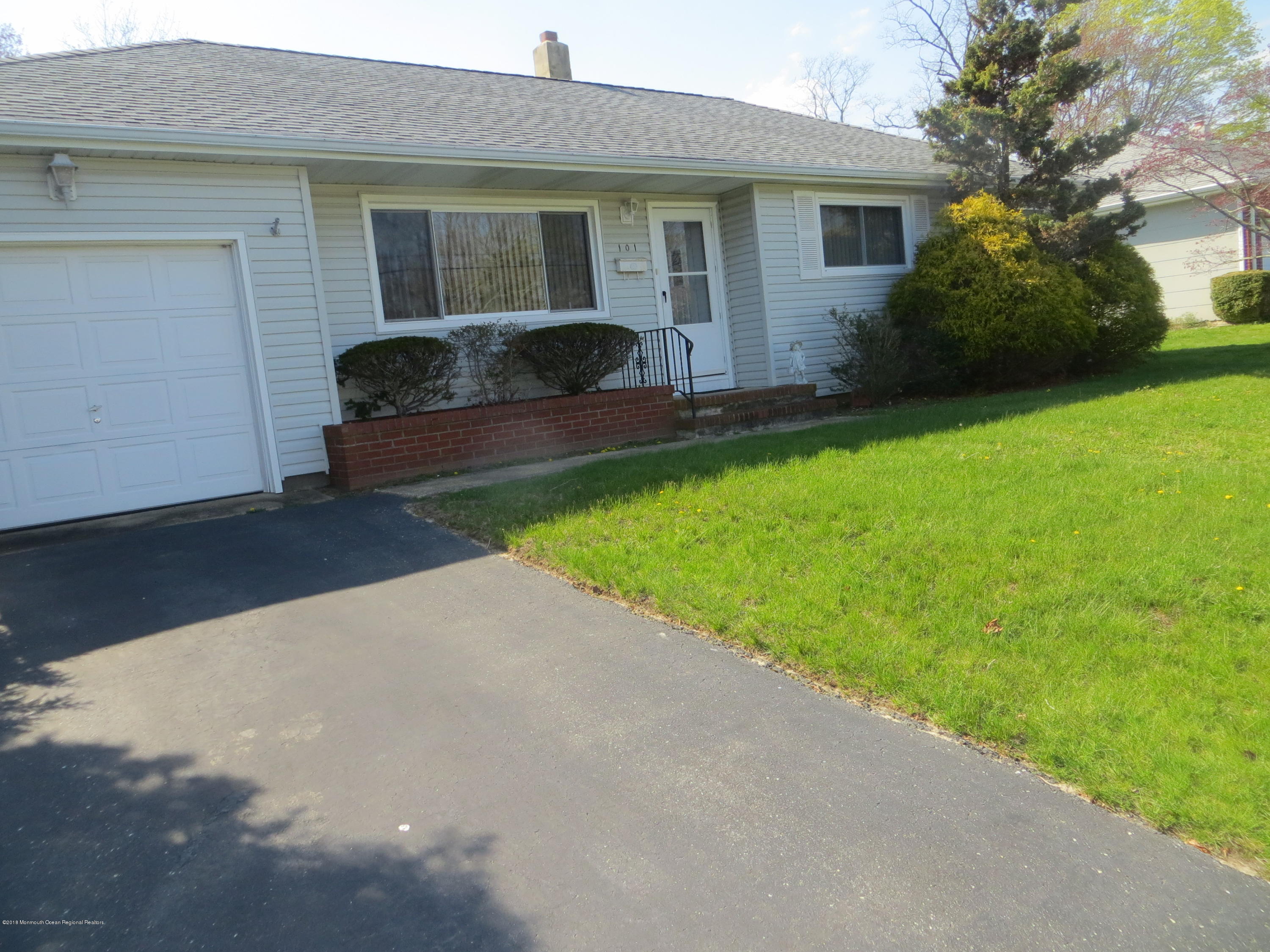 101 Meadowbrook Road Spring Lake Heights, NJ 07762 - Photo 1 of 6 Front2