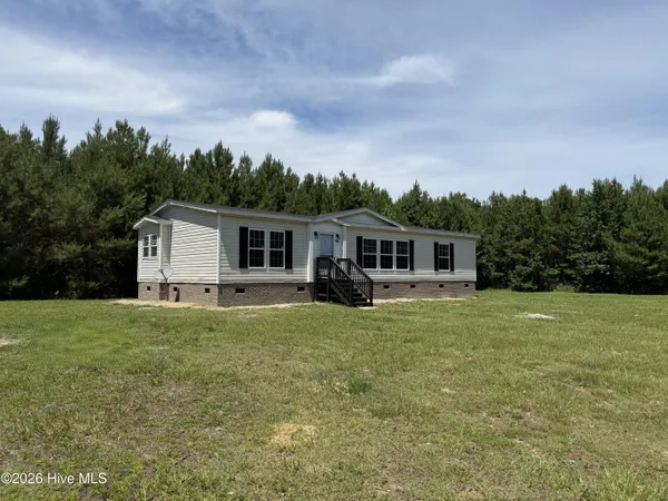 $209,900 | 194 Barbee Road, Richlands, NC 28574