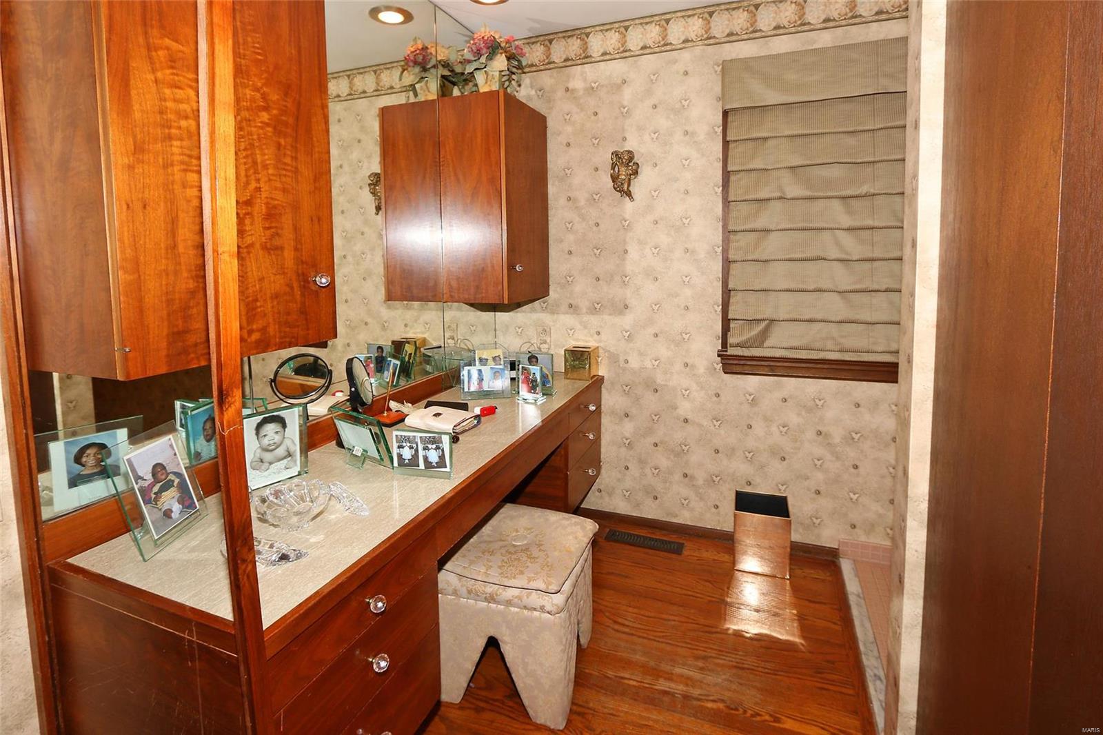 12418 Conway Road St. Louis, MO 63141 - Photo 21 of 32 Gallery Image 21