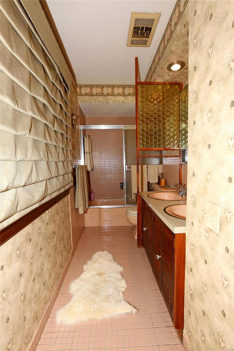 12418 Conway Road St. Louis, MO 63141 - Photo 22 of 32 Gallery Image 22