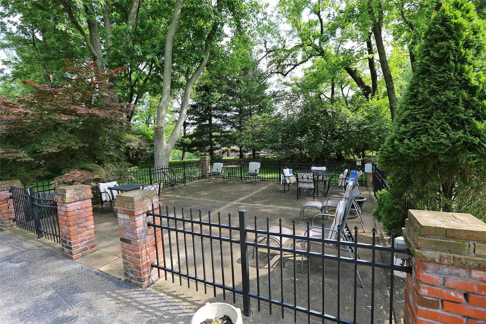 12418 Conway Road St. Louis, MO 63141 - Photo 29 of 32 Gallery Image 29