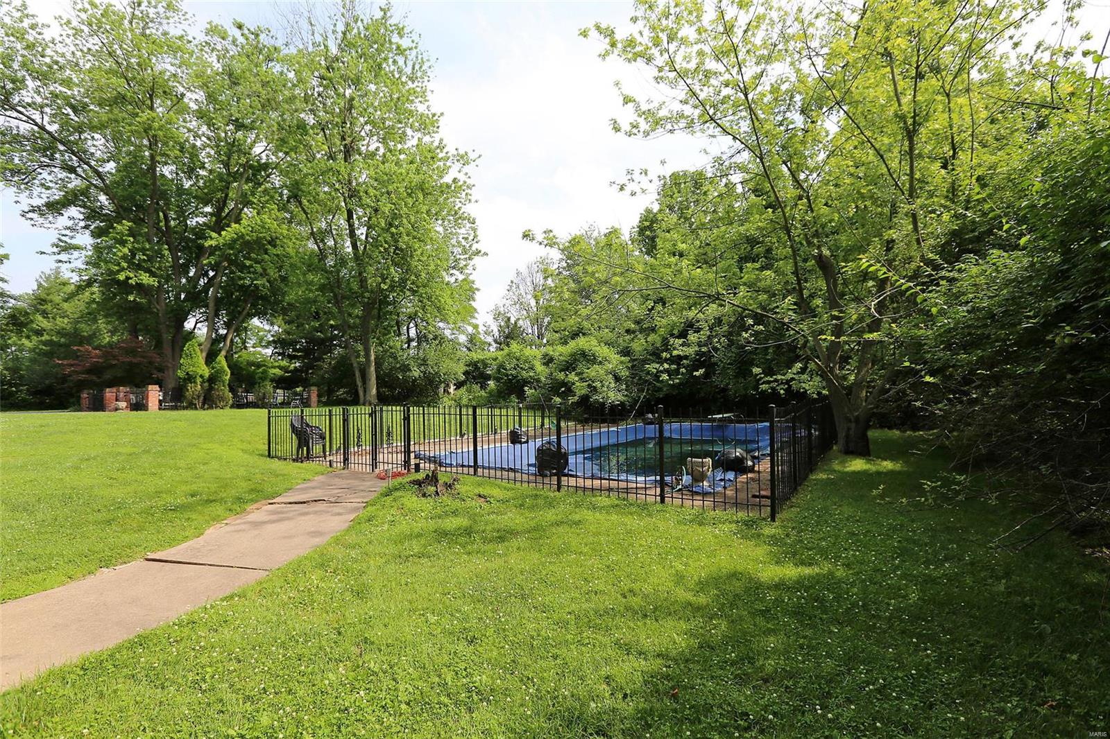 12418 Conway Road St. Louis, MO 63141 - Photo 31 of 32 Gallery Image 31