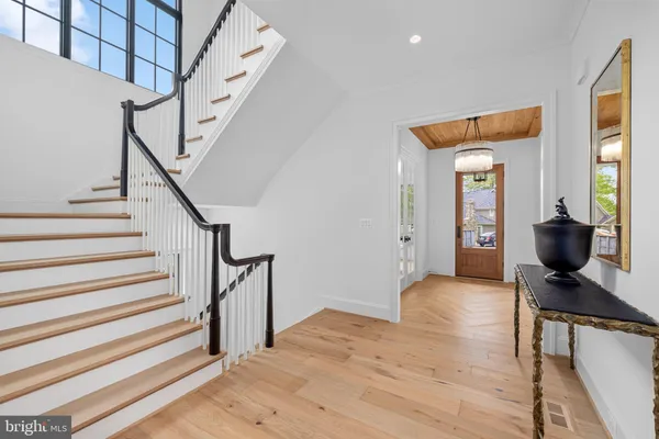 $4,299,000 | 2107 Elliott Avenue, McLean, VA 22101