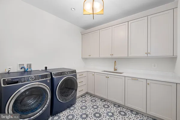 $4,299,000 | 2107 Elliott Avenue, McLean, VA 22101