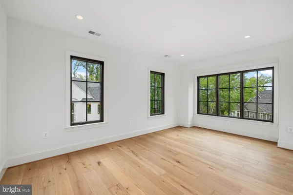 $4,299,000 | 2107 Elliott Avenue, McLean, VA 22101