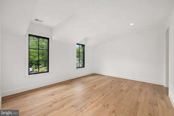 $4,299,000 | 2107 Elliott Avenue, McLean, VA 22101