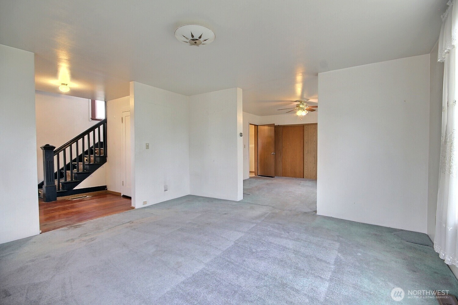 3902 South Angel Place Seattle, WA 98118 - Photo 17 of 39