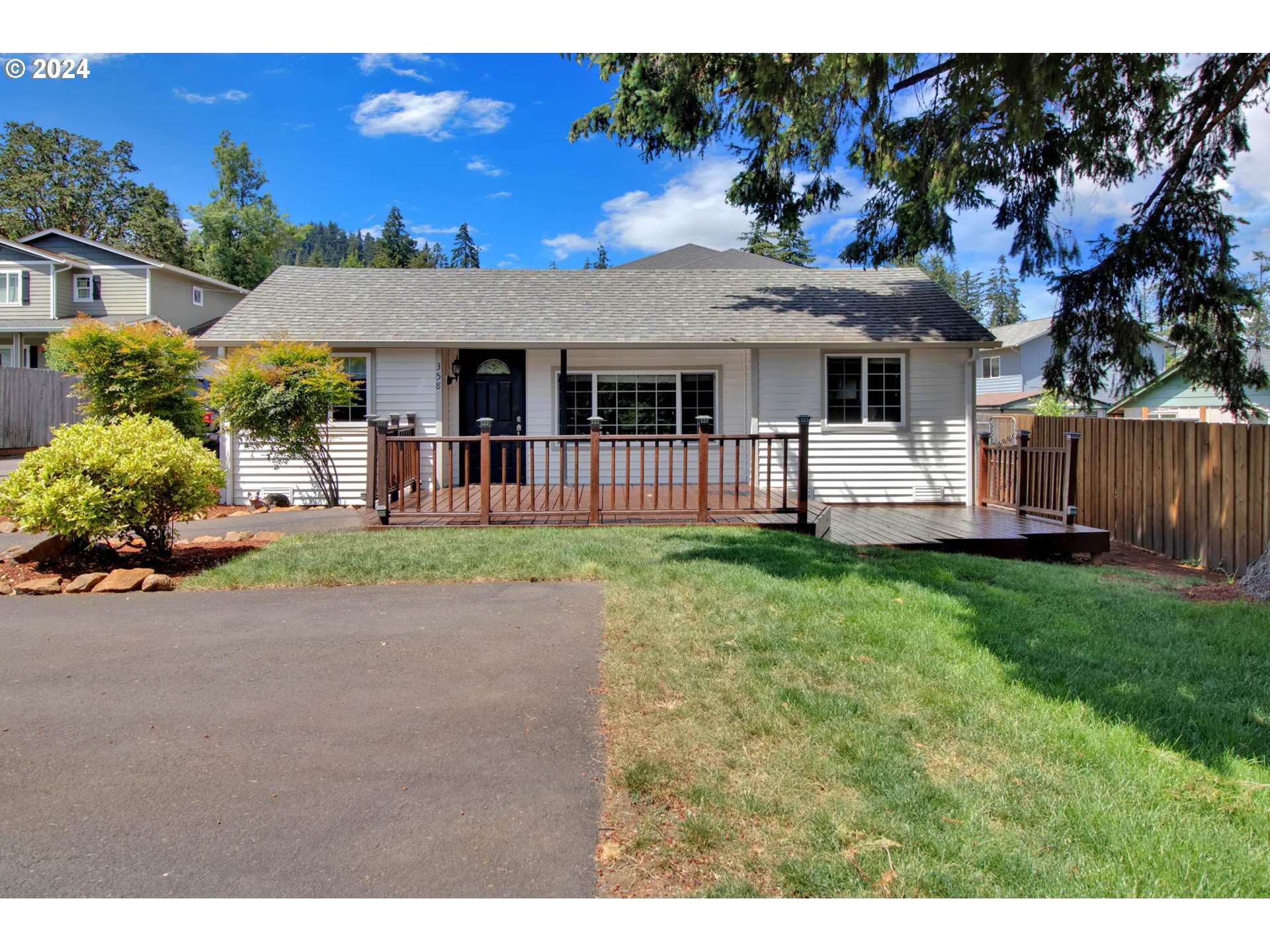 358 South 70th Street Springfield, OR 97478 - Photo 1 of 34 Gallery Image 1