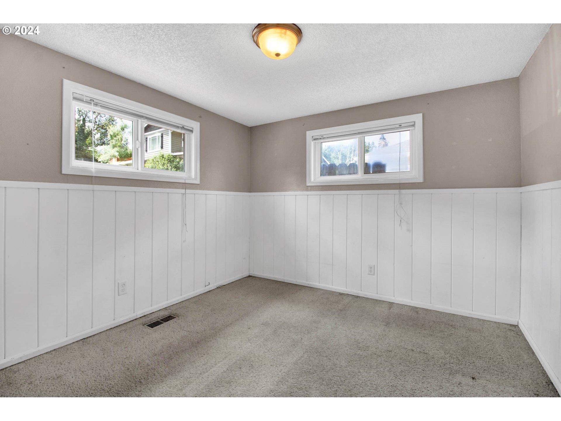 358 South 70th Street Springfield, OR 97478 - Photo 25 of 34 Gallery Image 25