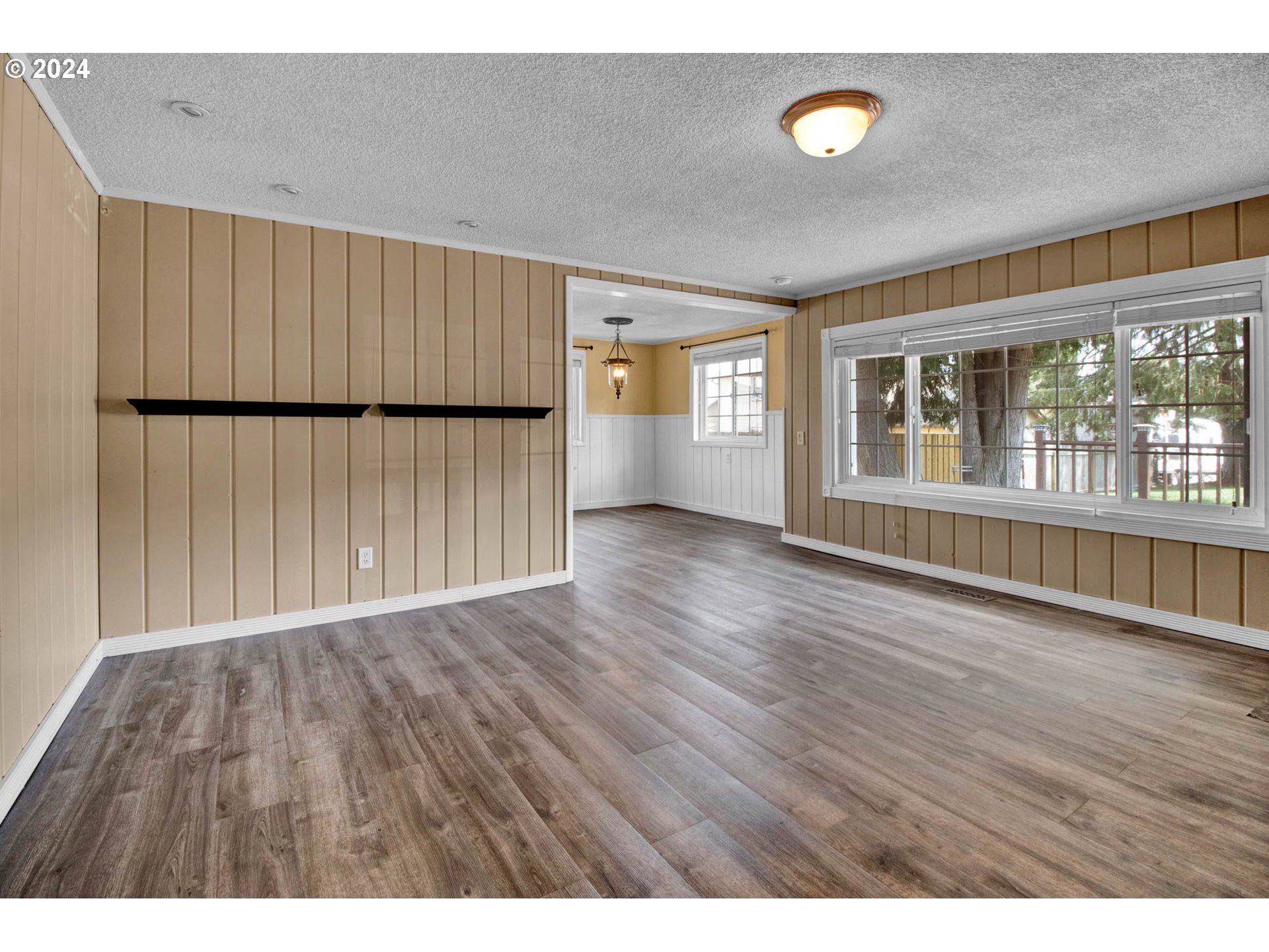 358 South 70th Street Springfield, OR 97478 - Photo 6 of 34 Gallery Image 6