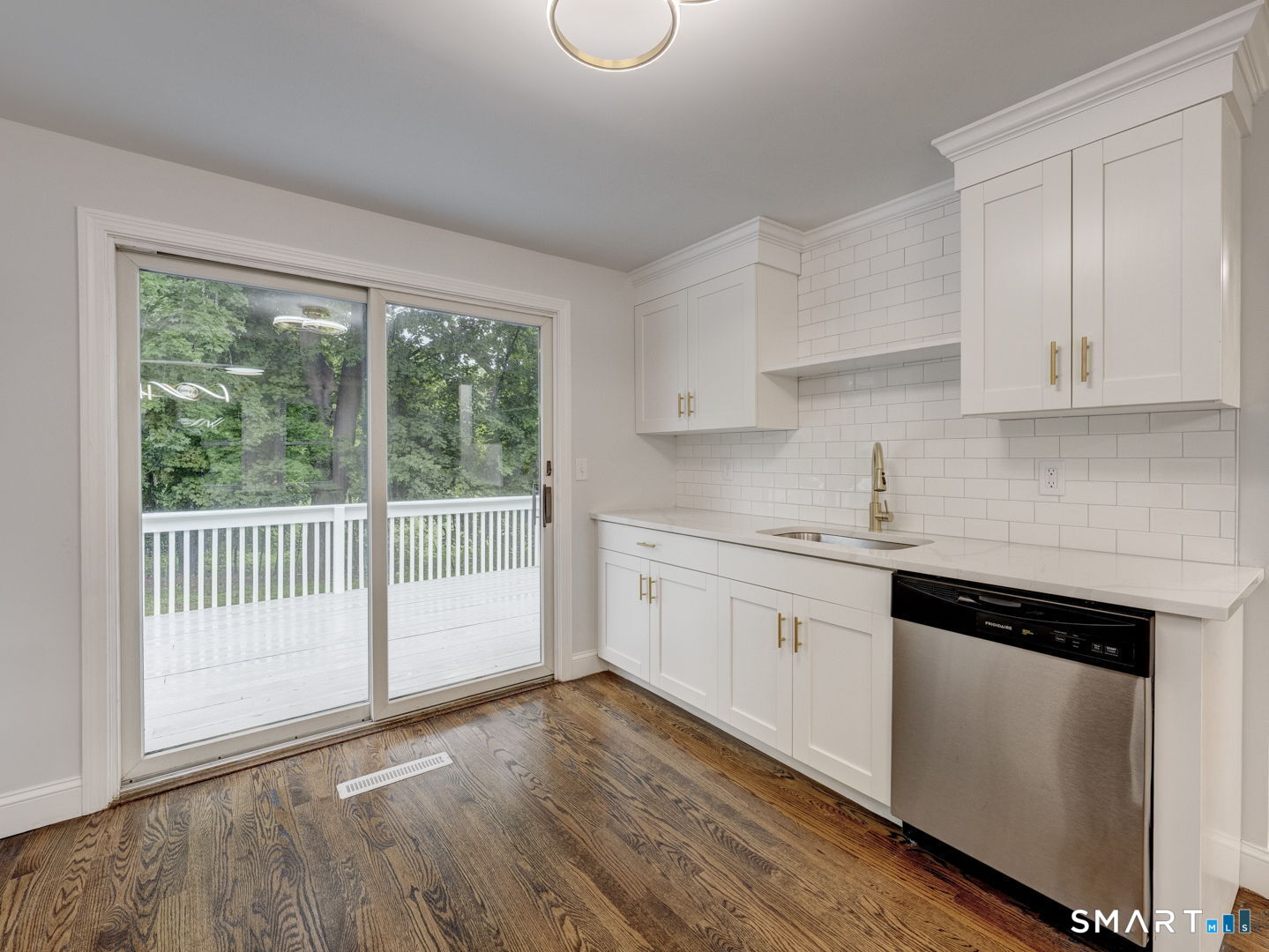 11 Cheshire Road Prospect, CT 06712 - Photo 5 of 38 Gallery Image 5
