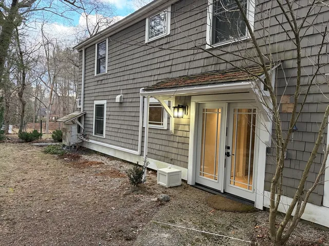 $2,800 | 4 Meeting House Hill Road, Unit E, Dover, MA 02030