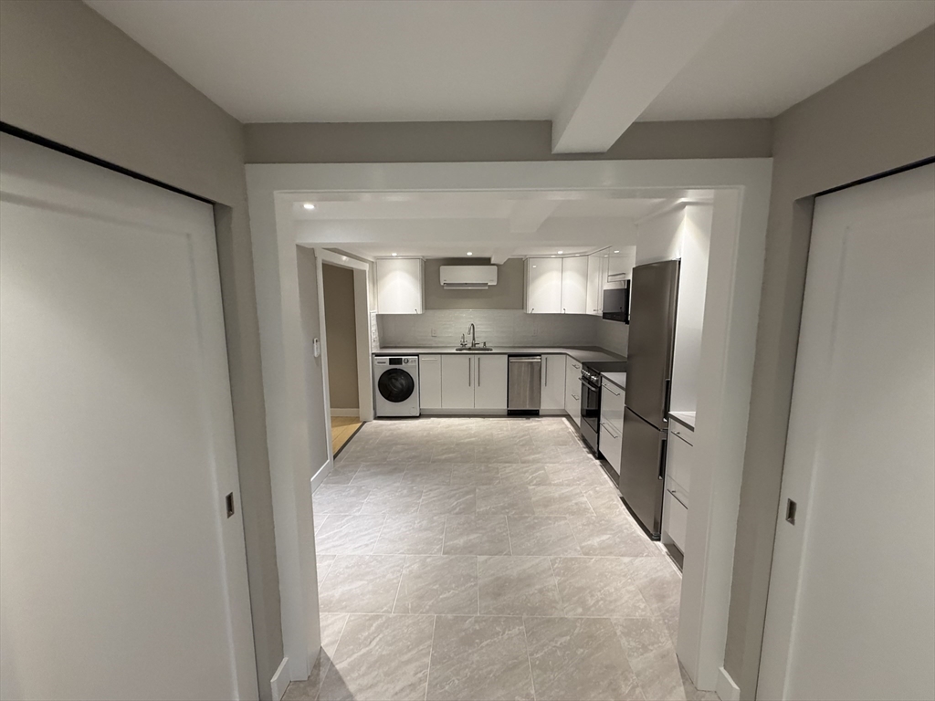 4 Meeting House Hill Road, Unit E Dover, MA 02030 - Photo 3 of 9