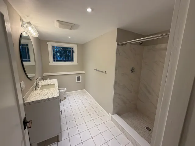 $2,800 | 4 Meeting House Hill Road, Unit E, Dover, MA 02030