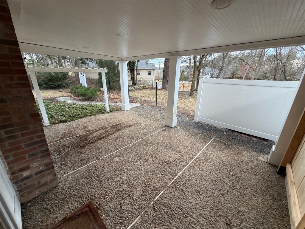 4 Meeting House Hill Road, Unit E Dover, MA 02030 - Photo 8 of 9