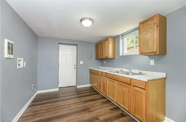 $1,200 | 518 North Scales Street, Reidsville, NC 27320