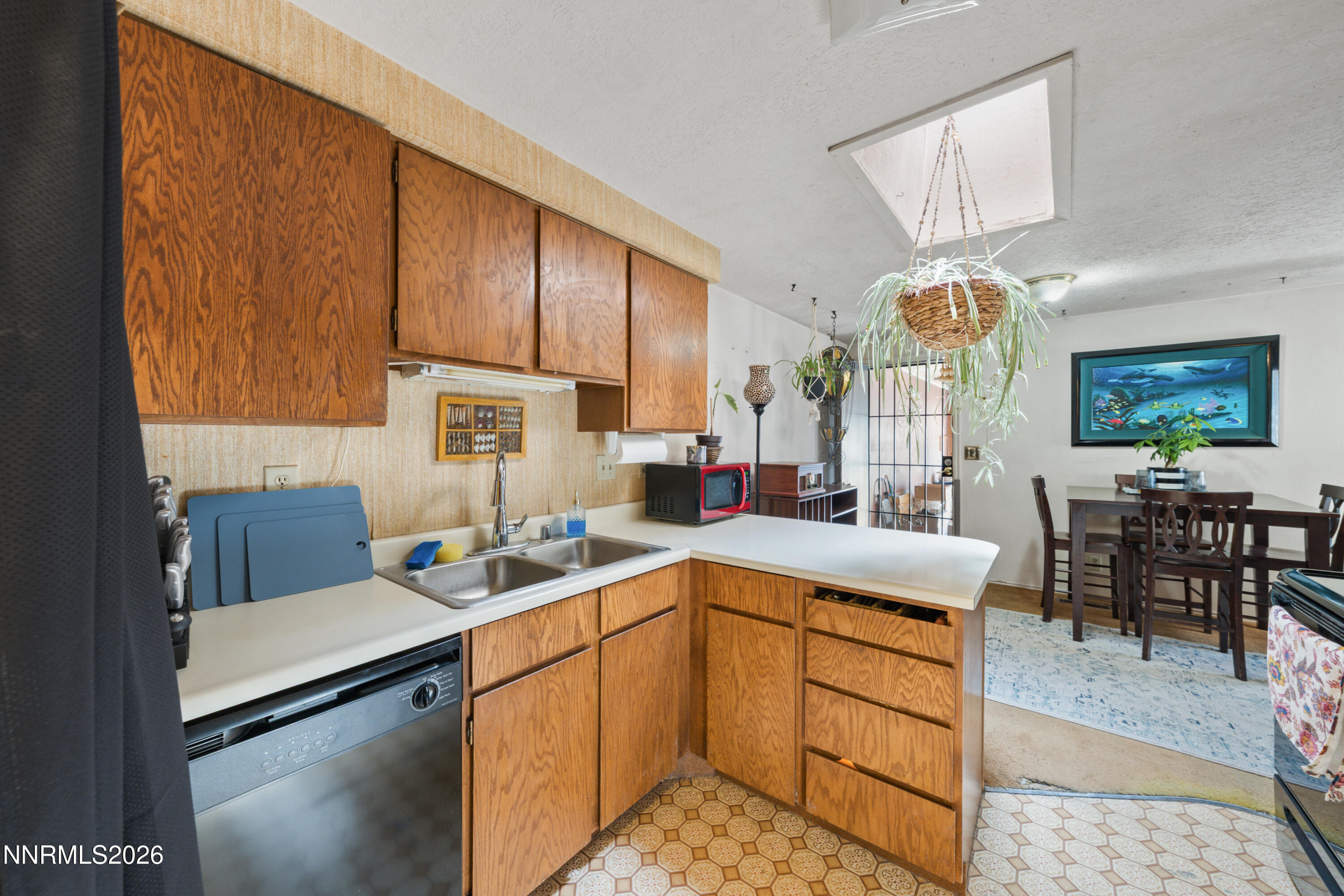 6775 Lotus Street Reno, NV 89506 - Photo 7 of 41 A7V02813