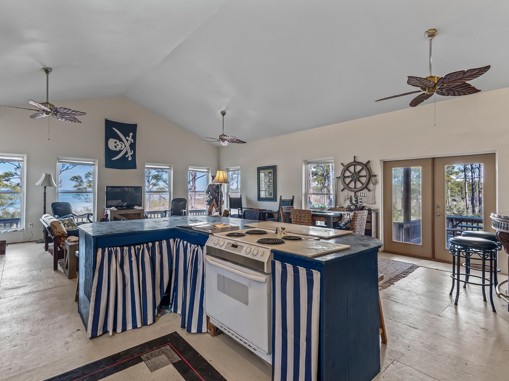 118 Anglers Road Carrabelle, FL 32322 - Photo 15 of 46