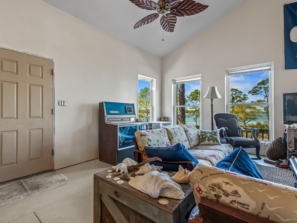 118 Anglers Road Carrabelle, FL 32322 - Photo 7 of 46