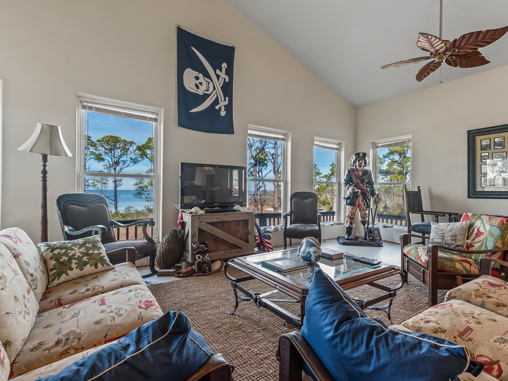 118 Anglers Road Carrabelle, FL 32322 - Photo 8 of 46