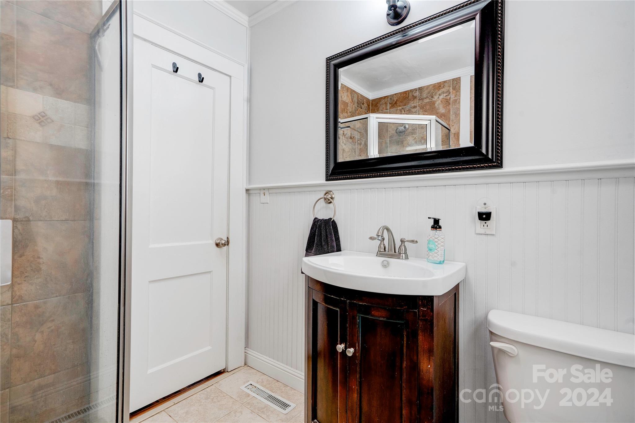 414 Poplar Springs Church Road Shelby, NC 28152 - Photo 15 of 37 a bathroom with a sink and a mirror