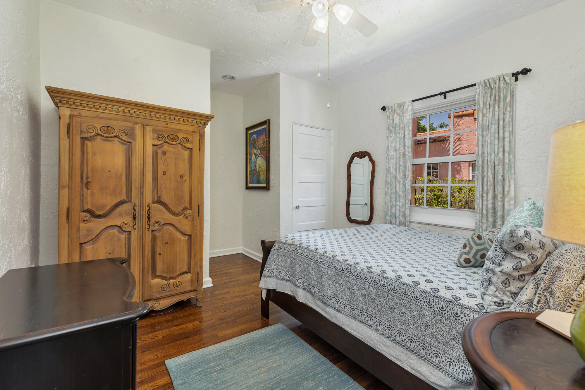 714 Sunset Road West Palm Beach, FL 33401 - Photo 16 of 31 Second Bedroom