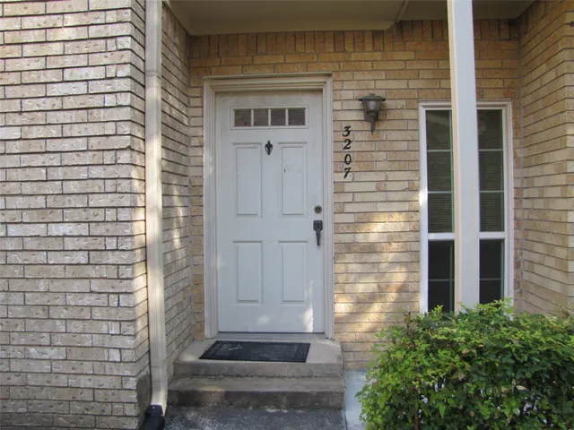 $172,000 | 7575 Cambridge Street, Unit 3207, Houston, TX 77054