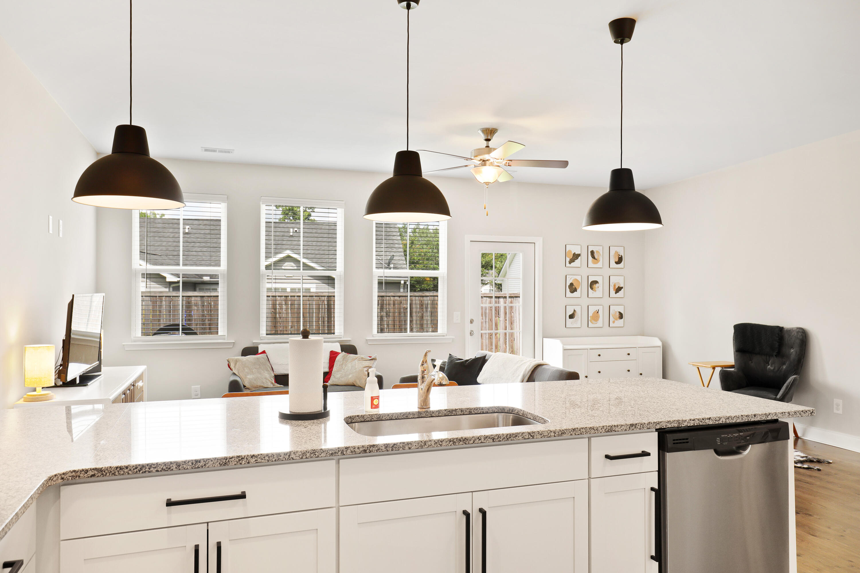 7841 Montview Road North Charleston, SC 29418 - Photo 13 of 35 7841MontviewRoad- KeenEyeMarketing - 015