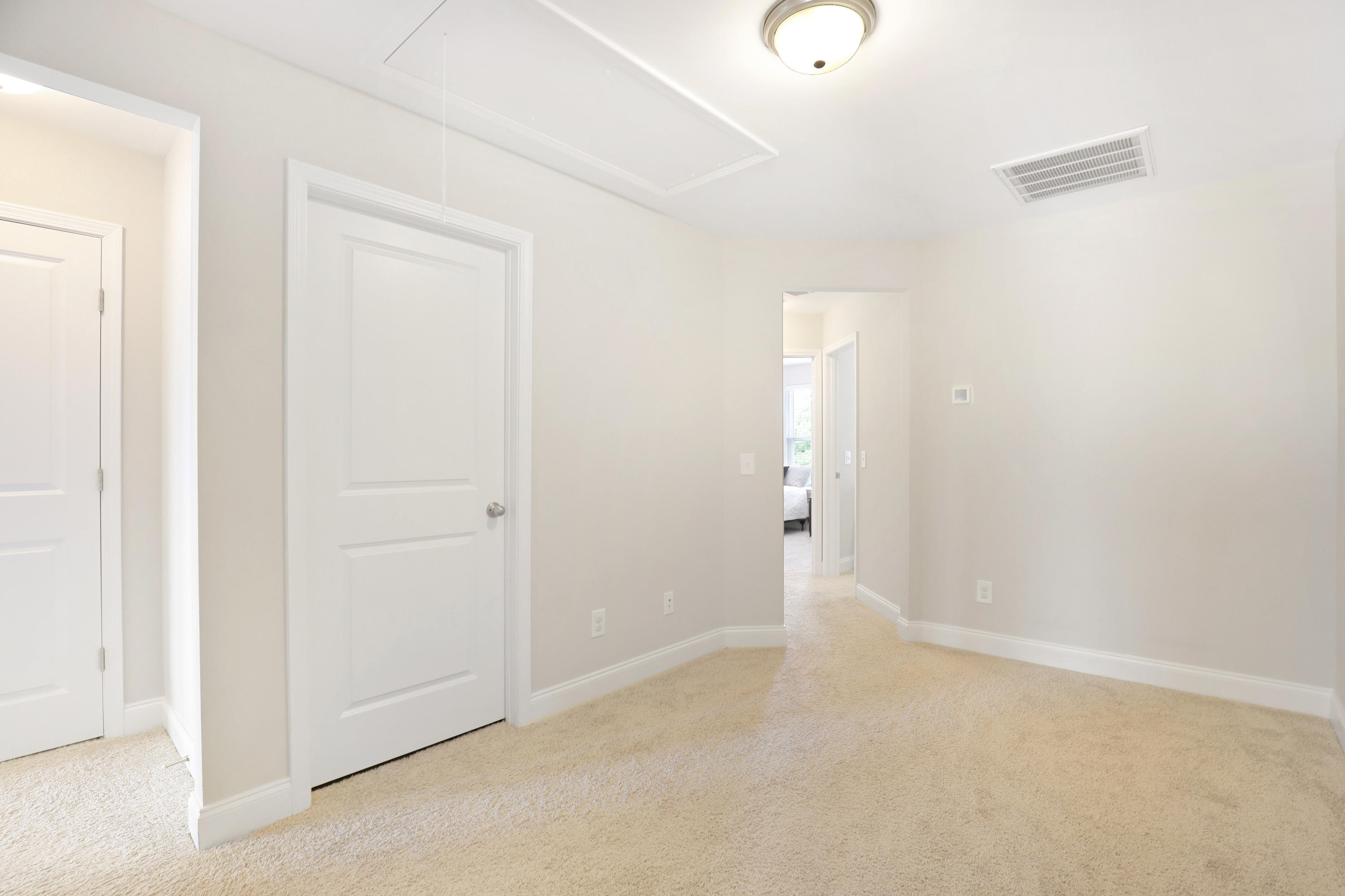7841 Montview Road North Charleston, SC 29418 - Photo 18 of 35 7841MontviewRoad- KeenEyeMarketing - 029
