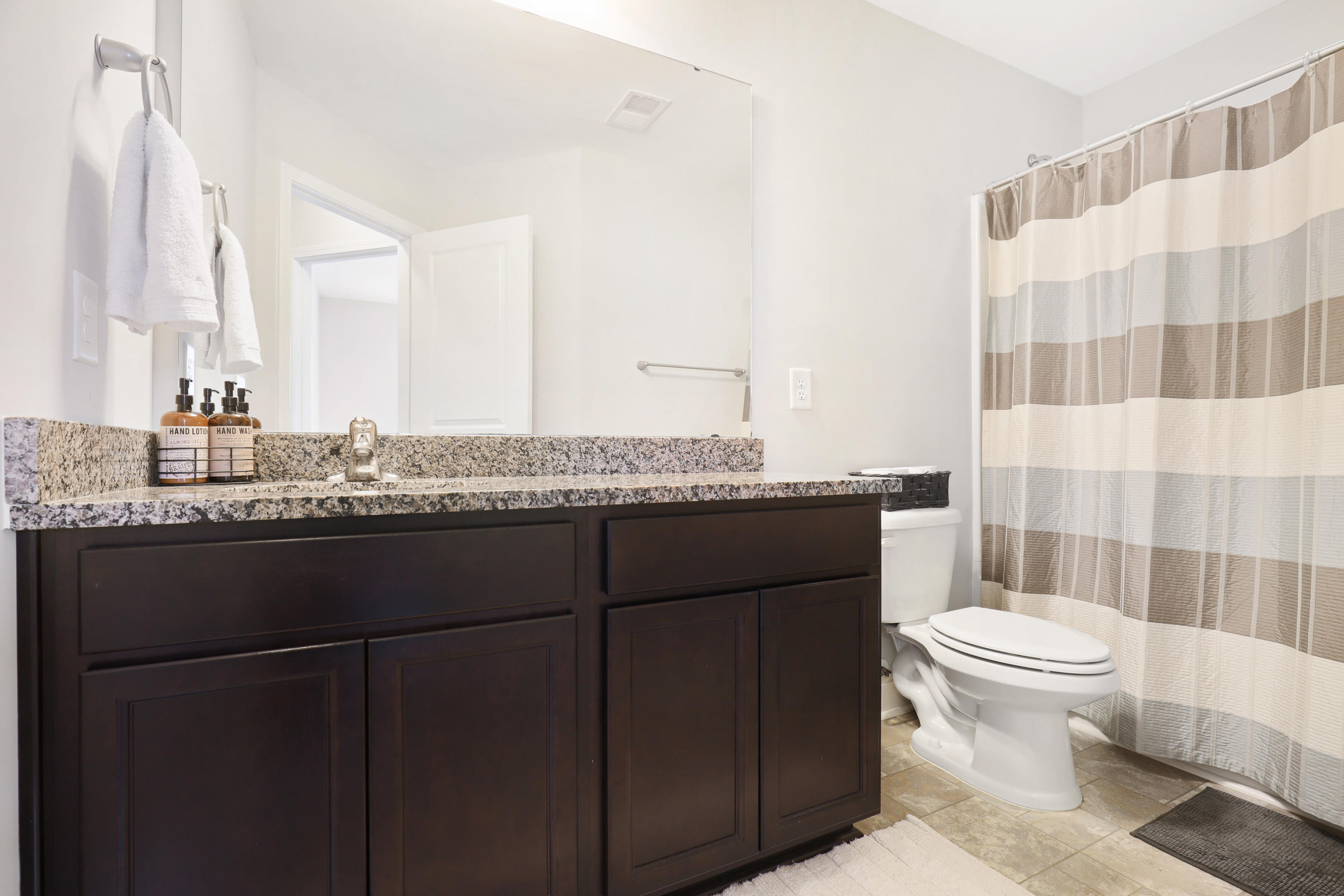 7841 Montview Road North Charleston, SC 29418 - Photo 28 of 35 7841MontviewRoad- KeenEyeMarketing - 026