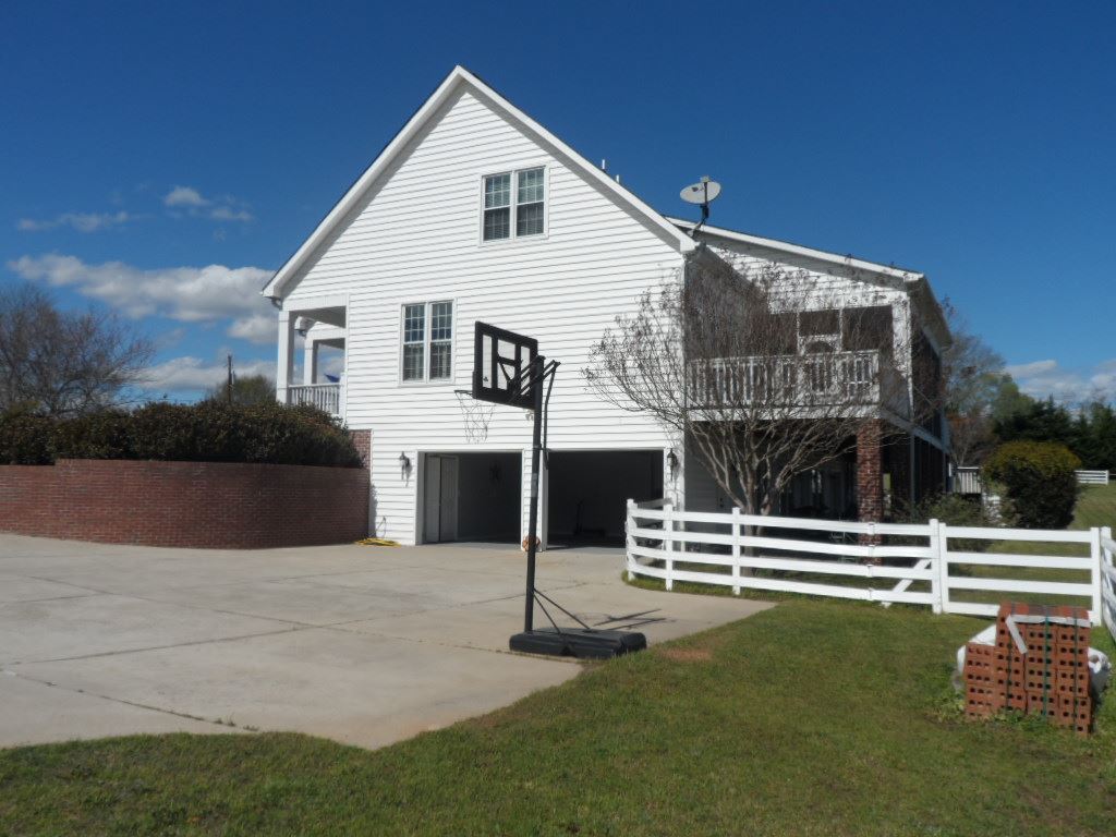 618 Belle Shoals Road Pickens, SC 29671 - Photo 5 of 36