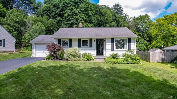 $239,900 | 708 Balsam Street, Salina, NY 13088