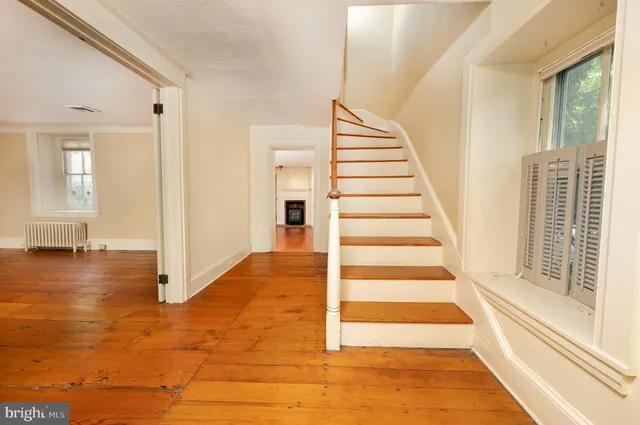 $699,900 | 69 East Oakland Avenue, Doylestown, PA 18901