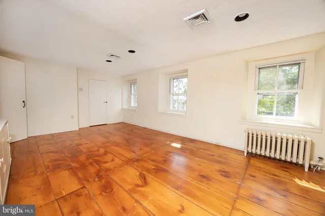 $699,900 | 69 East Oakland Avenue, Doylestown, PA 18901