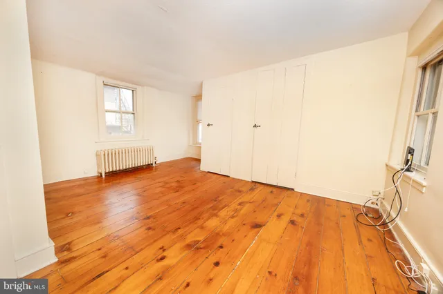 $699,900 | 69 East Oakland Avenue, Doylestown, PA 18901