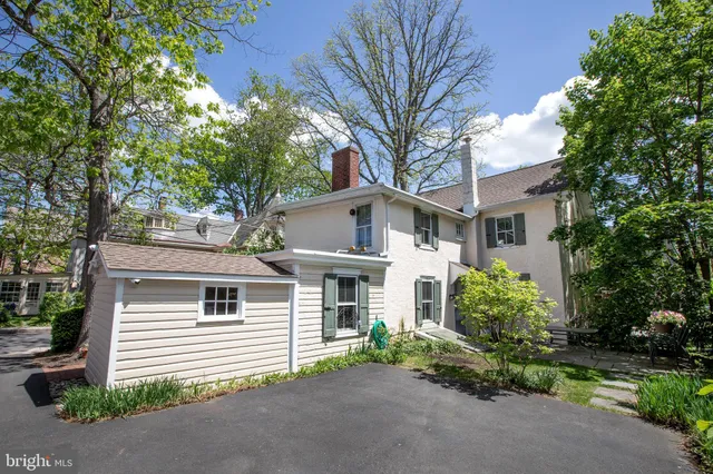 $699,900 | 69 East Oakland Avenue, Doylestown, PA 18901