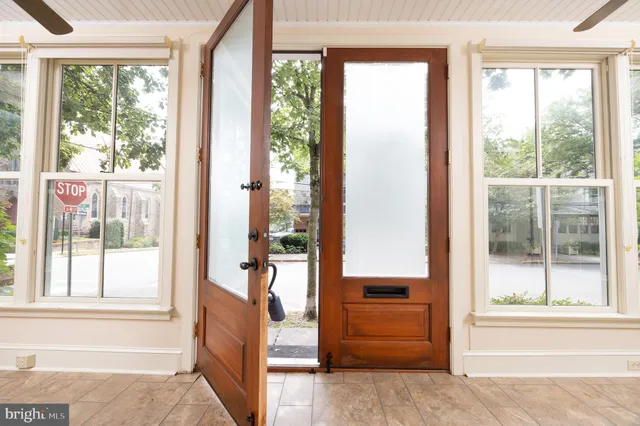 $699,900 | 69 East Oakland Avenue, Doylestown, PA 18901