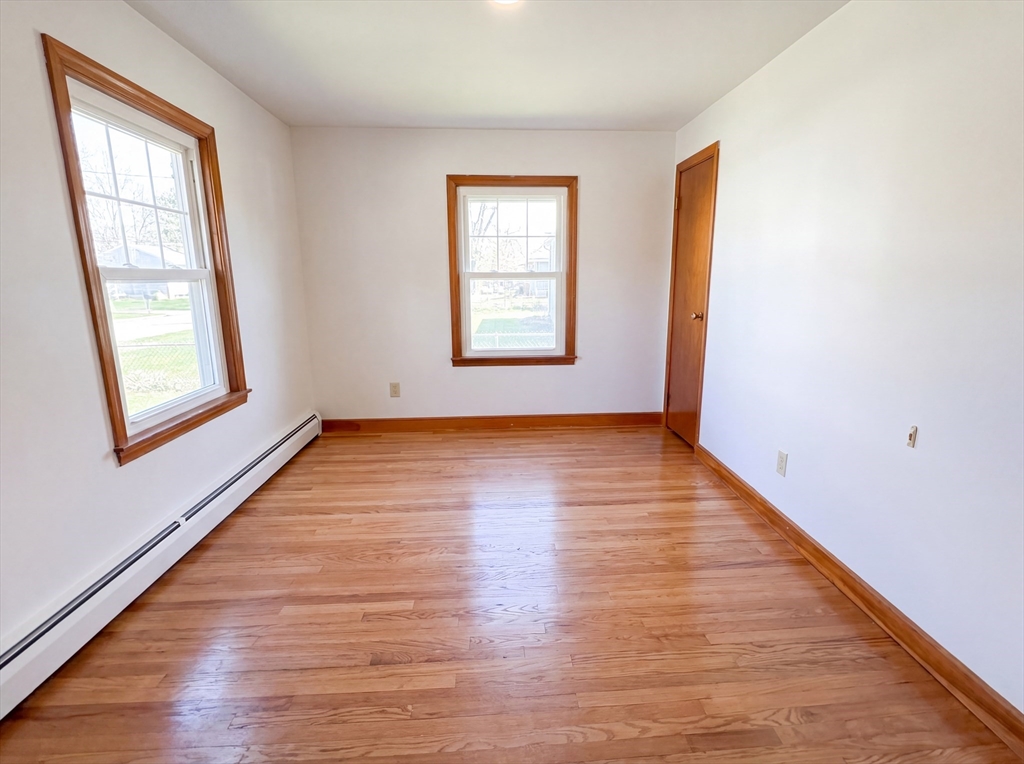 41 Hicks Street Chicopee, MA 01020 - Photo 10 of 15