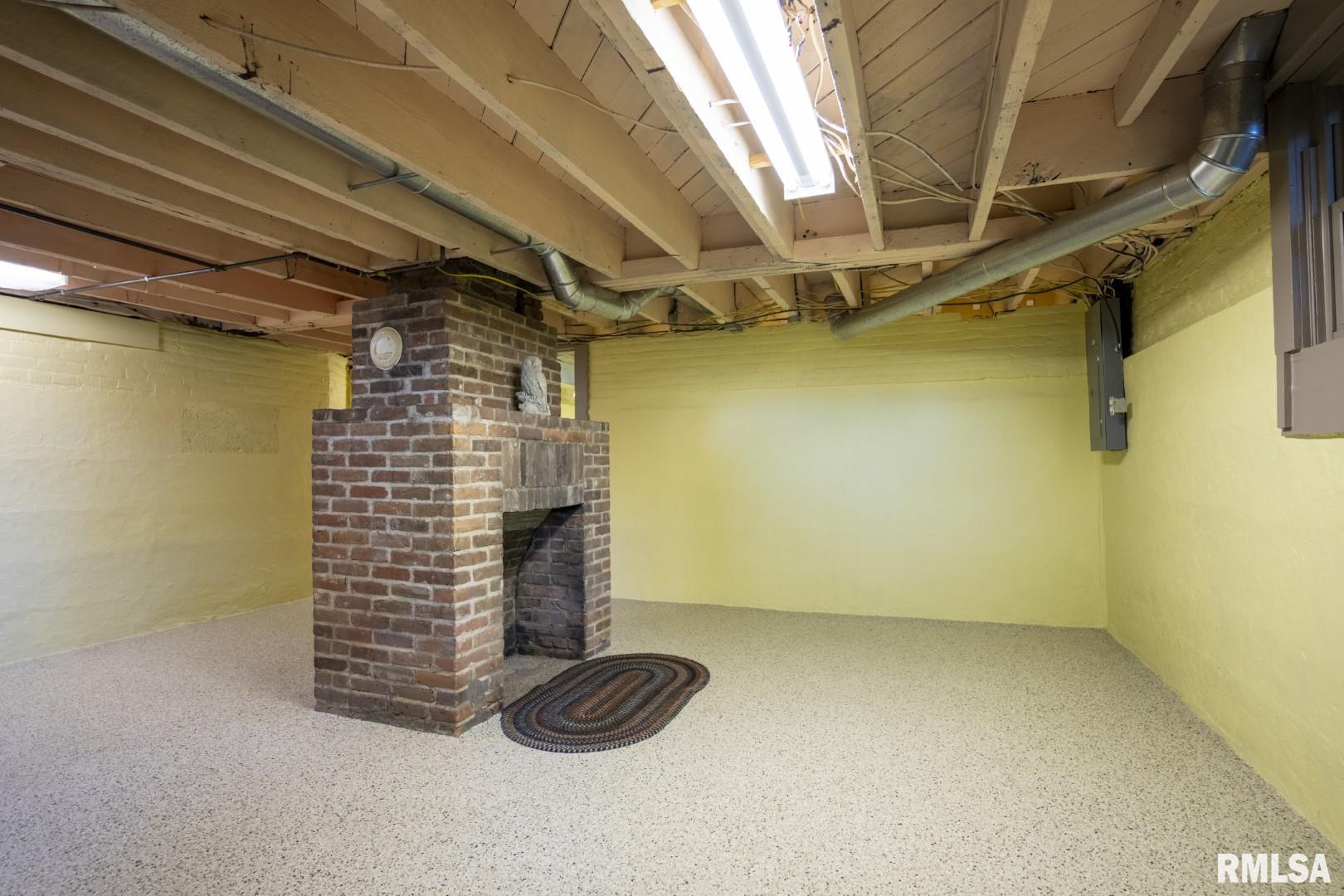 13510 Clary Grove Road Tallula, IL 62688 - Photo 5 of 100 Gallery Image 5