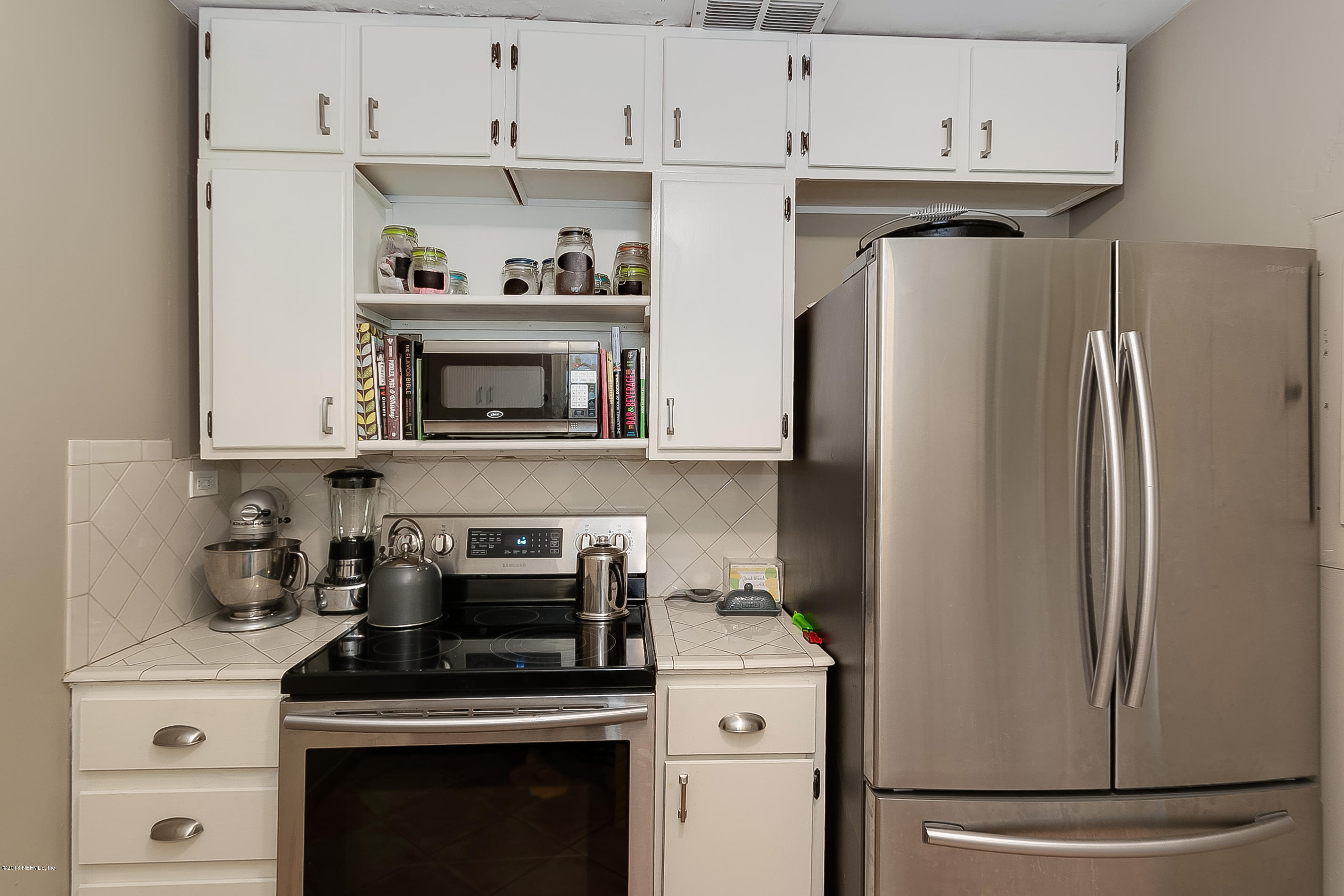 4025 Birmingham Road Jacksonville, FL 32207 - Photo 11 of 28 011_Kitchen