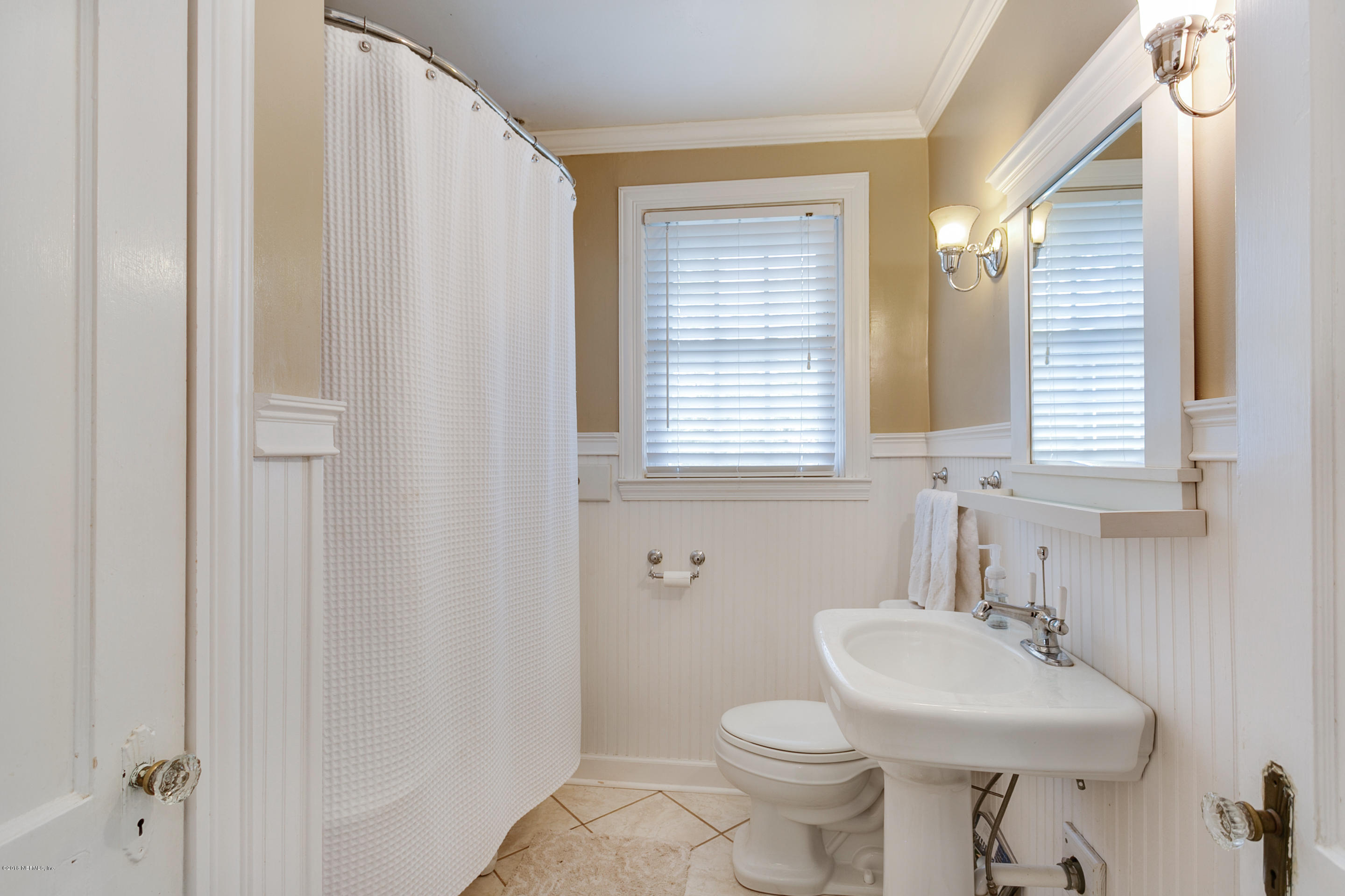 4025 Birmingham Road Jacksonville, FL 32207 - Photo 15 of 28 015_Bathroom