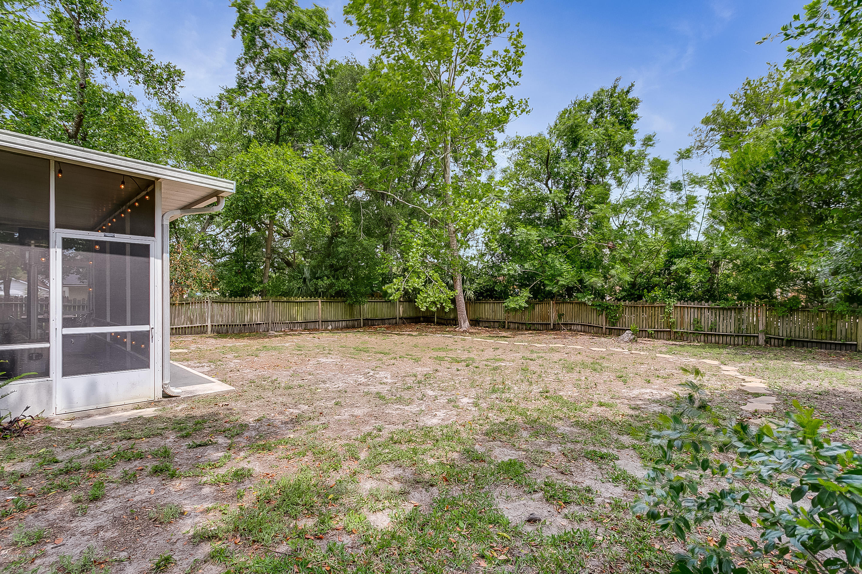4025 Birmingham Road Jacksonville, FL 32207 - Photo 20 of 28 020_Backyard