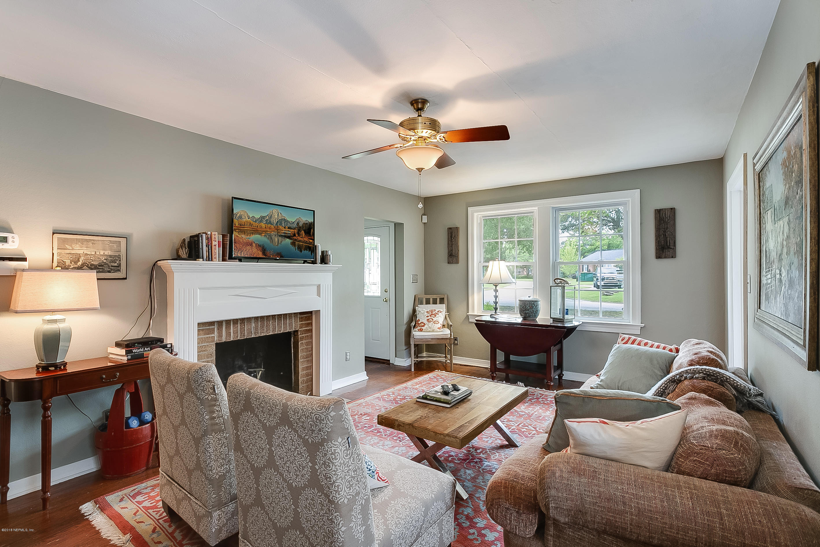 4025 Birmingham Road Jacksonville, FL 32207 - Photo 5 of 28 005_Living Room