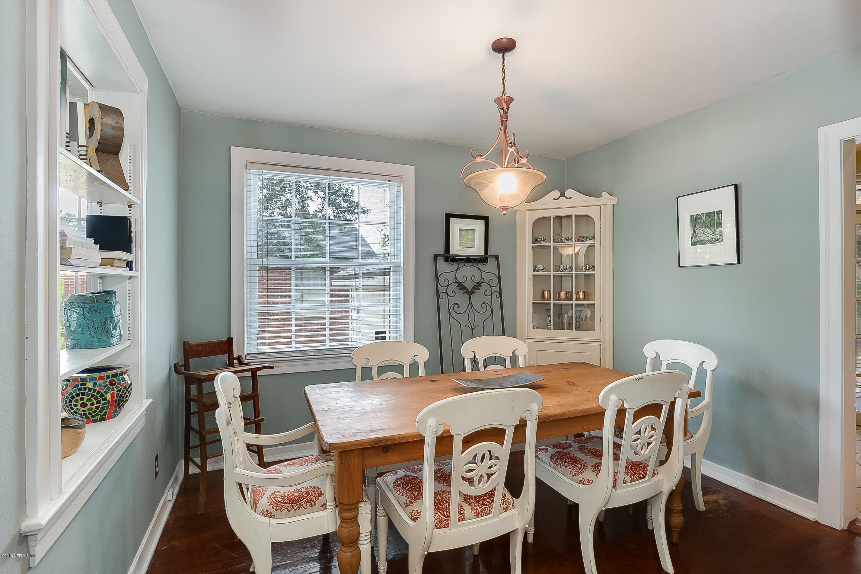 4025 Birmingham Road Jacksonville, FL 32207 - Photo 8 of 28 008_Dining Area